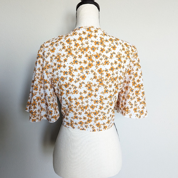 White orange and blue floral flounce sleeve cropped tie front top size XL - Picture 7 of 8